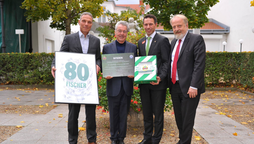 Benefiz-Fußballspiel Rapid : ASV 13 als Geburtstagsgeschenk für Heinz Fischer