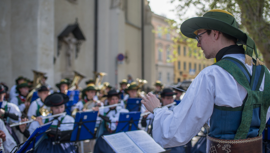 Aufg’stellt is‘ – Das Eröffnungsfest Am Platz