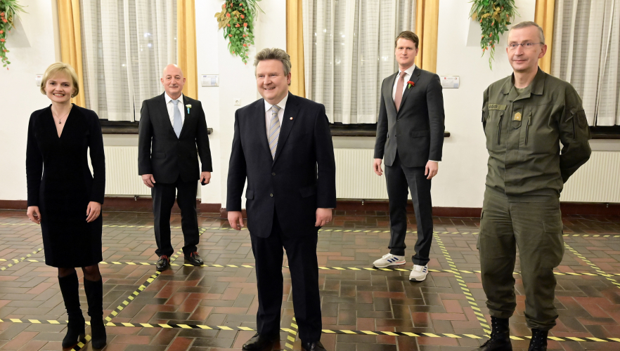 Bezirksvertretung seit 30 Jahren erstmals wieder durch den Bürgermeister selbst angelobt!