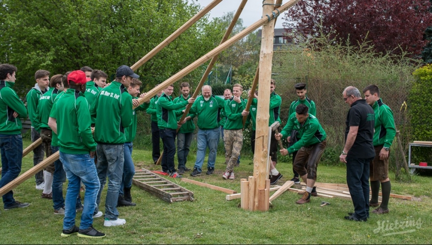 Maibaumaufstellen 2016
