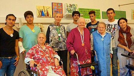 Junge Asylwerber im Geriatriezentrum