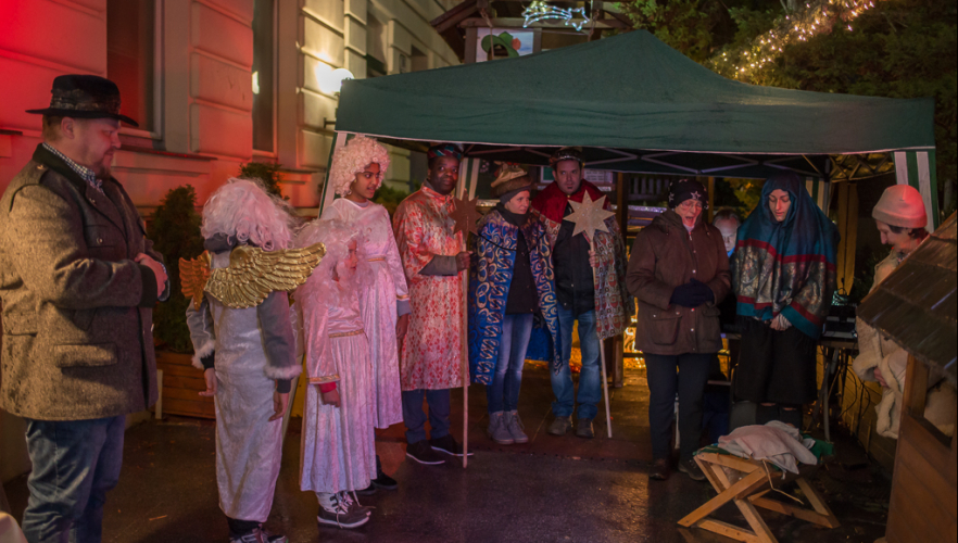 Krippenspiel und Christkindlumzug