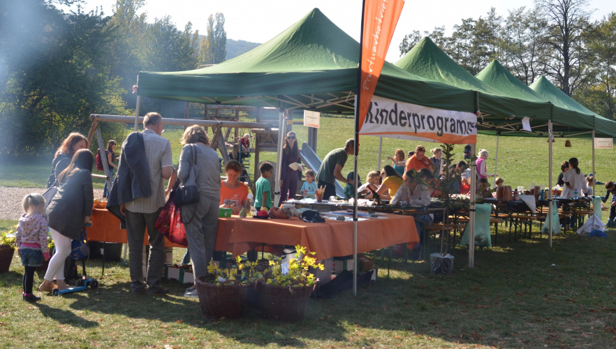 Viele BesucherInnen beim Obstbaumtag 2018