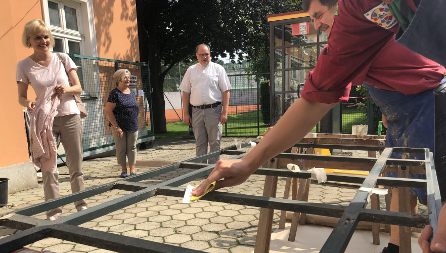 Zwei neue offene Bücherschränke in Alt Hietzing und Ober Sankt Veit